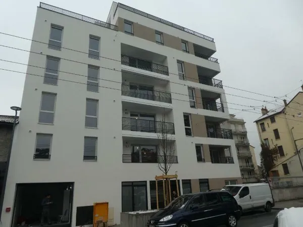 Stationnement Location Villeurbanne 75€