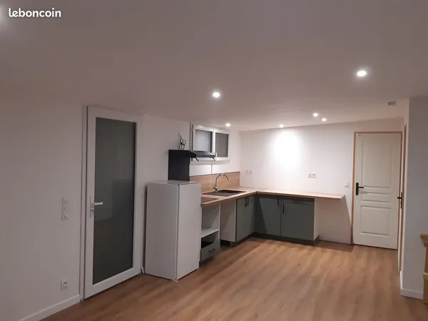 À LOUER - Charmant T2 entièrement rénové - Montreuil-sur-Ille