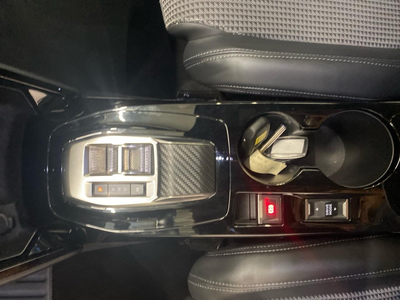 Peugeot 2008 puretech 130 s&s eat8 gt — photo 25