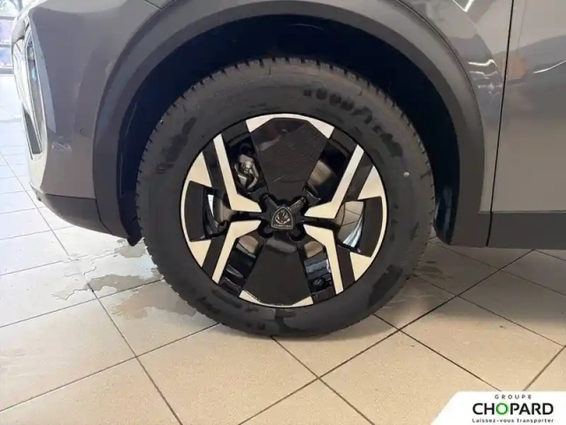 Peugeot 2008 hybrid 145 e-dcs6 — photo 23