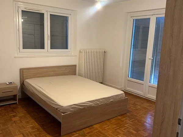 Chambre location uniquement filles