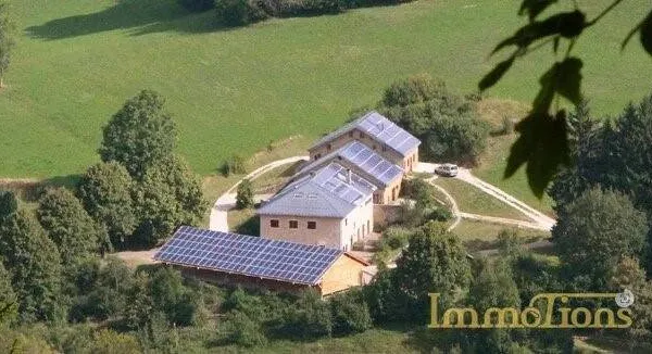 Maison 35 pièces 901 m²