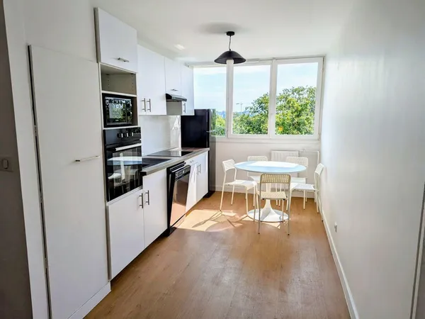 Chambres dispos dans bel coloc refaite à neuf 78m²