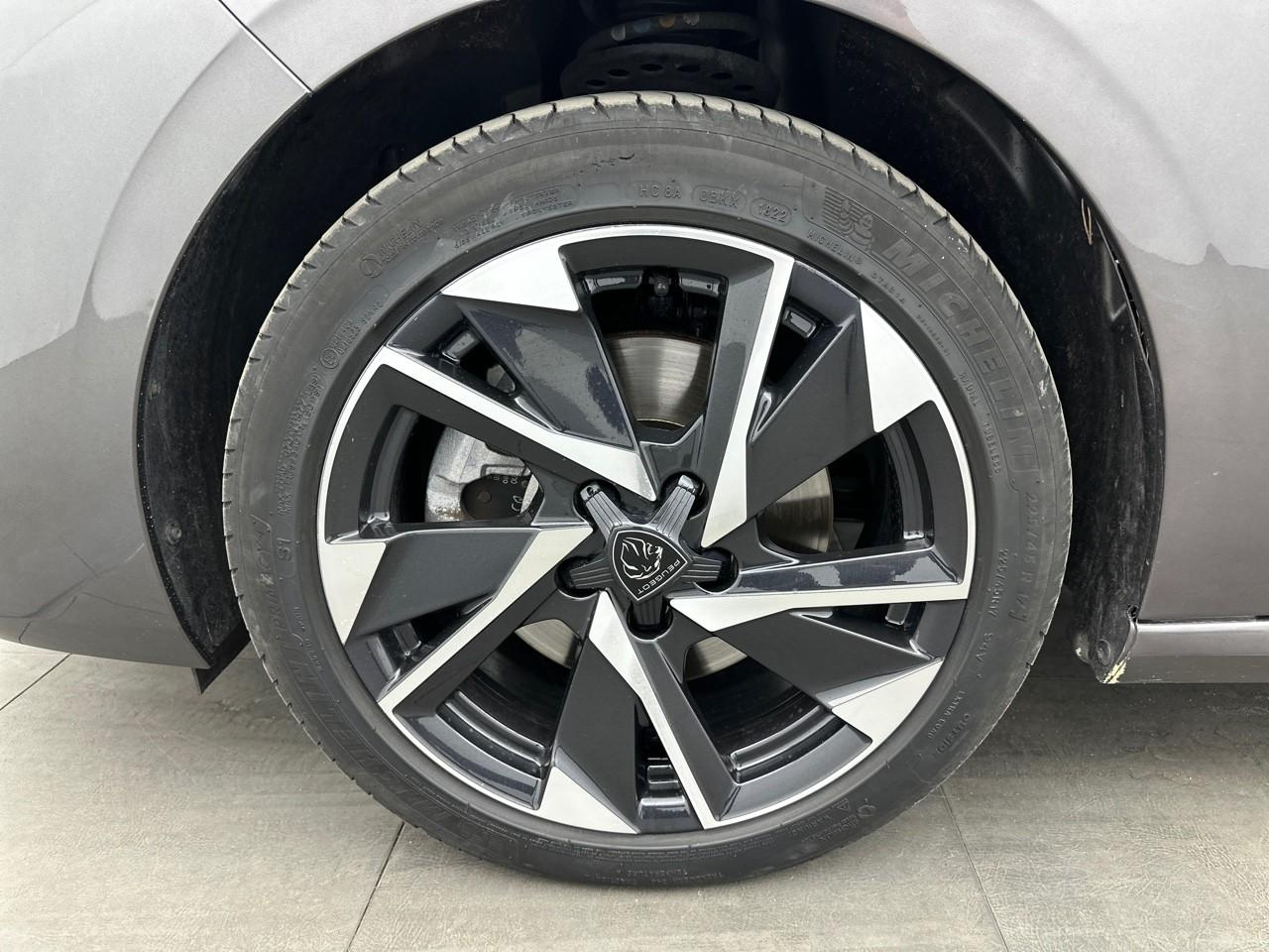 Peugeot 308 sw puretech 130ch s&s eat8 allure pack — photo 14