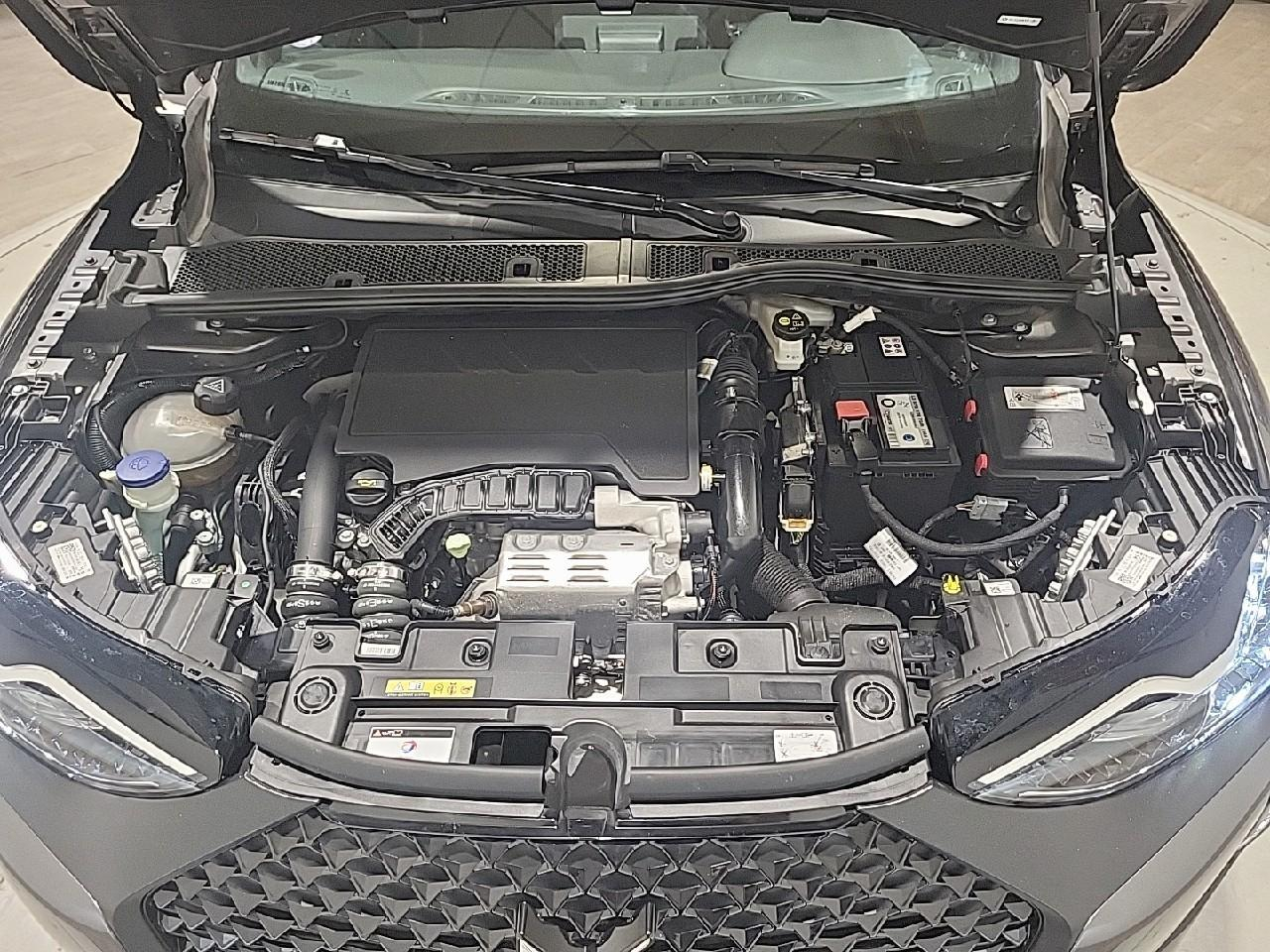 Ds Ds 3 crossback puretech 130 eat8 performance line+ — photo 15