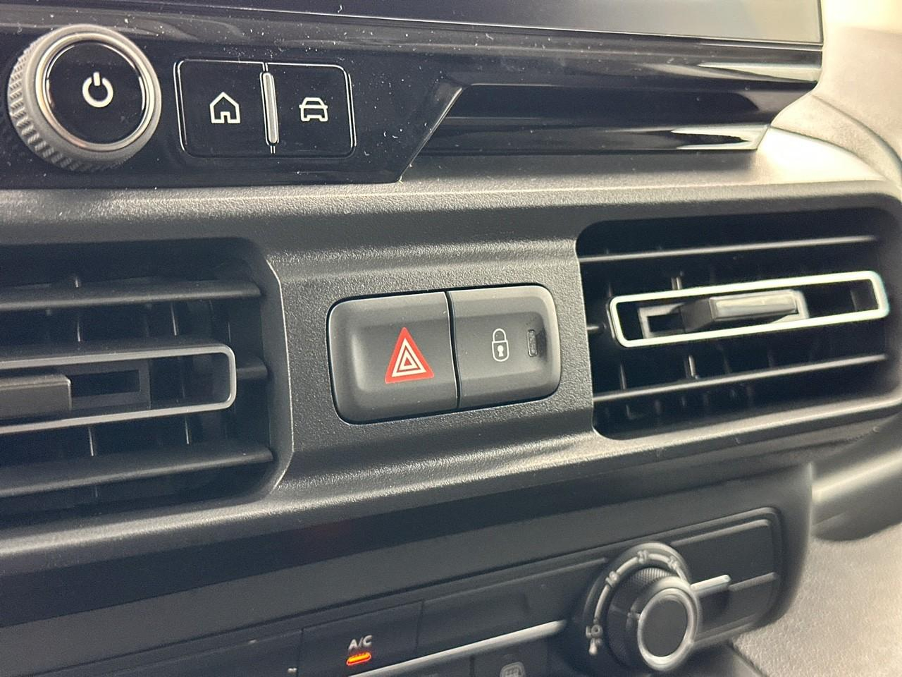 Citroën Berlingo van m diesel 100 ch manuelle — photo 26