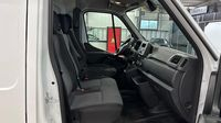 Renault Master F3500 L2H2 2.3 Blue dCi 135ch Confort Euro6E — photo 10