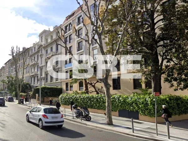 Bureaux 270 m²