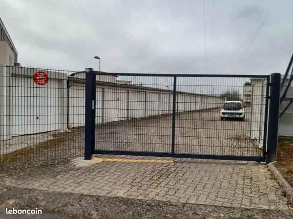 Garage sécurisé à Montbéliard 25200