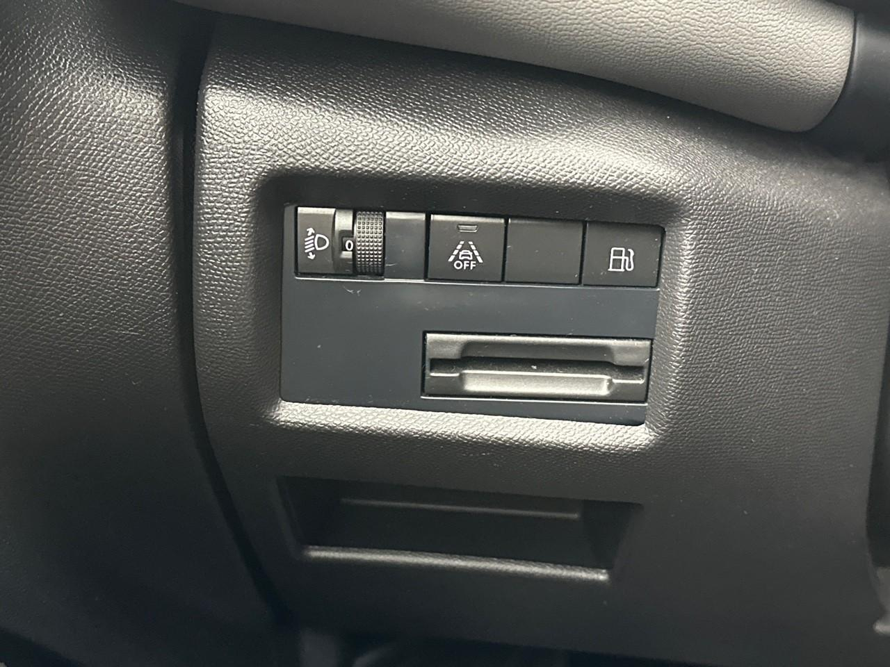Citroën C5 Aircross hybride rechargeable 225 s&s e-eat8 c-series — photo 16