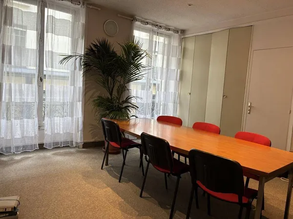 Bureaux 6 pièces 119 m²