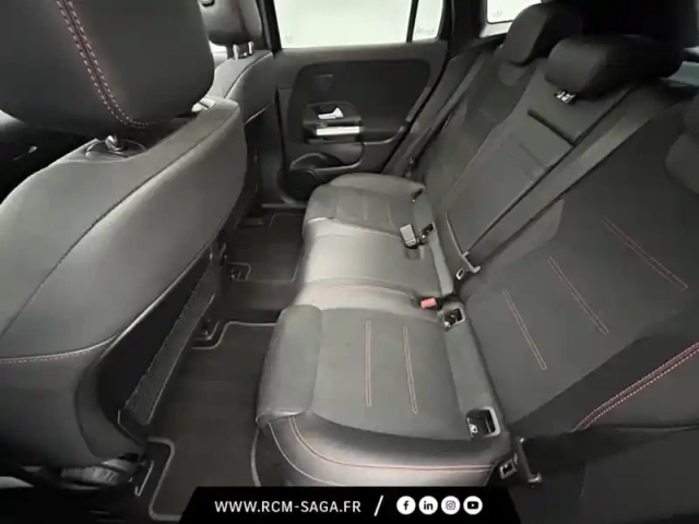 Mercedes Eqa 250+ amg line — photo 13