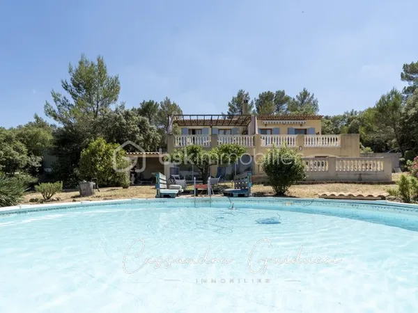 Maison 8 pièces 122 m²