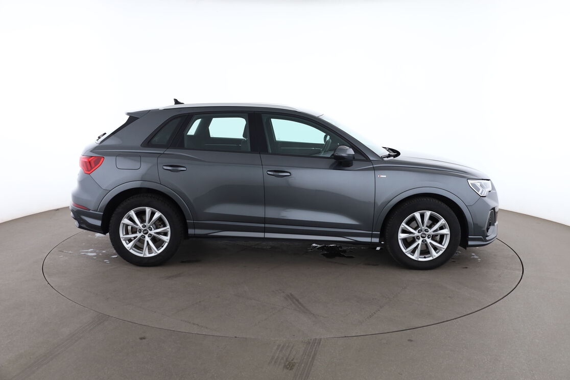 Audi Q3 35 TDI S Line S Tronic 7 — photo 6