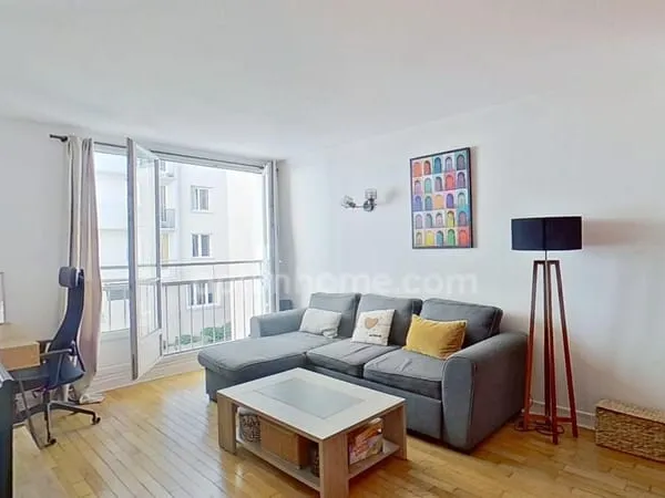 PARIS 15e - CONVENTION - Appartement de 3 pièces dans une résidence soignée avec gardien - 54m² plus