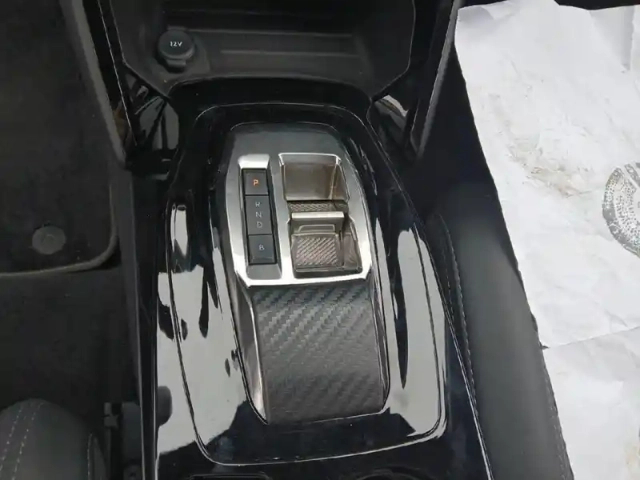 Peugeot 208 electrique 50 kwh 136ch gt — photo 24