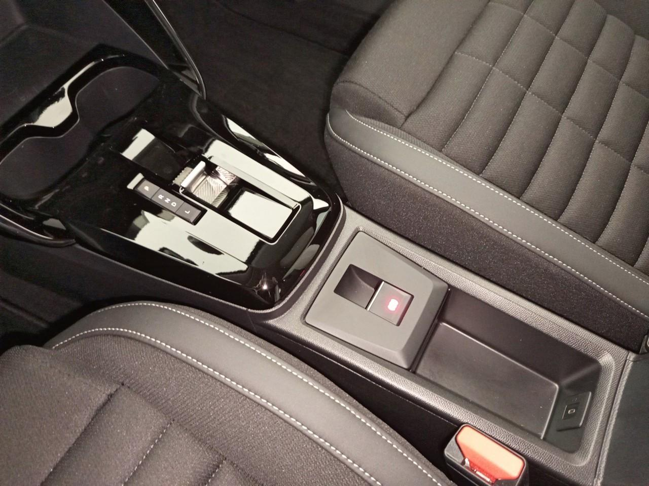 Citroën C3 Aircross hybride 145 ch aut max — photo 18