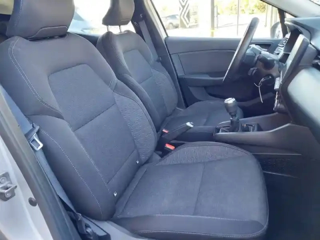 Renault Clio tce 90 — photo 13