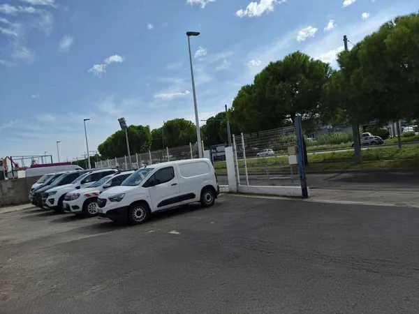 Parking 100 m²