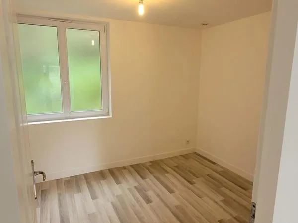 Appartement à louer - T2 - 38 m² - Lamballe (22400) - Rez-de-chaussée