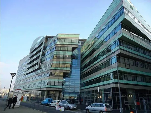 Bureau 3 pièces 270 m²