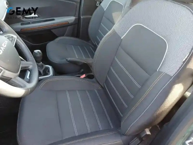 Dacia Sandero eco-g 100 — photo 9