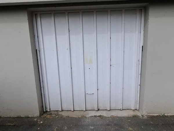 Grand garage de 17 m² proche centre ville