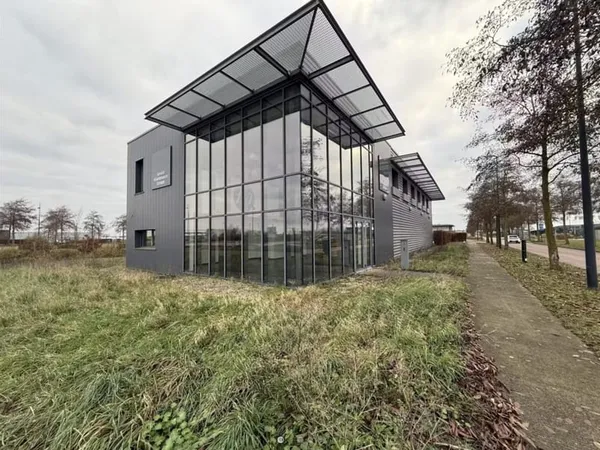 Bureaux 661 m²
