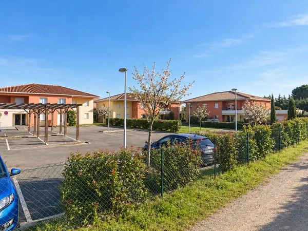 TOURNEFEUILLE T2 EN REZ-DE-JARDIN