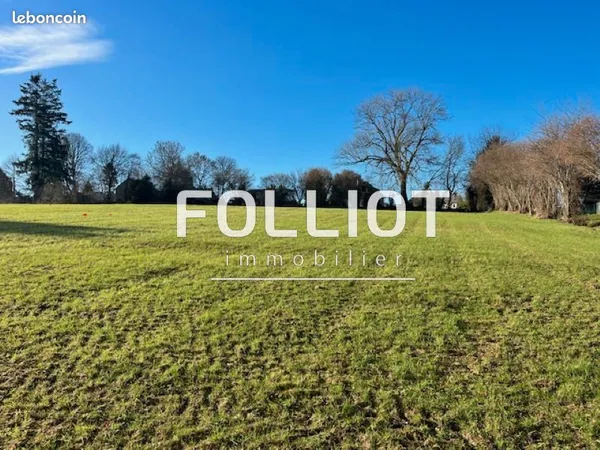Terrain 770 m² VIRE NORMANDIE