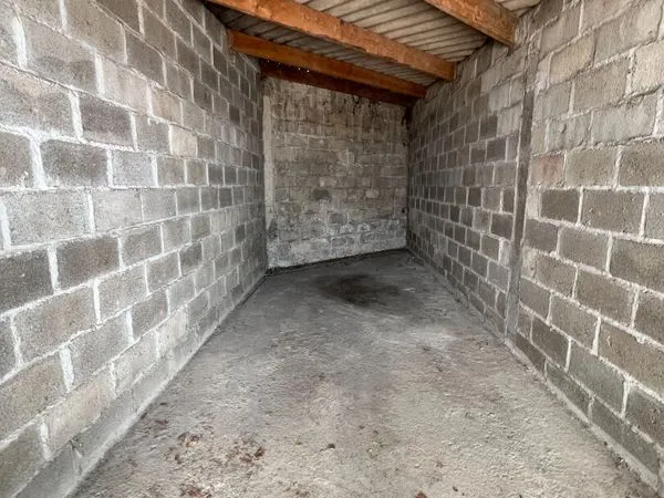 Parking/box 1 pièce 15 m²
