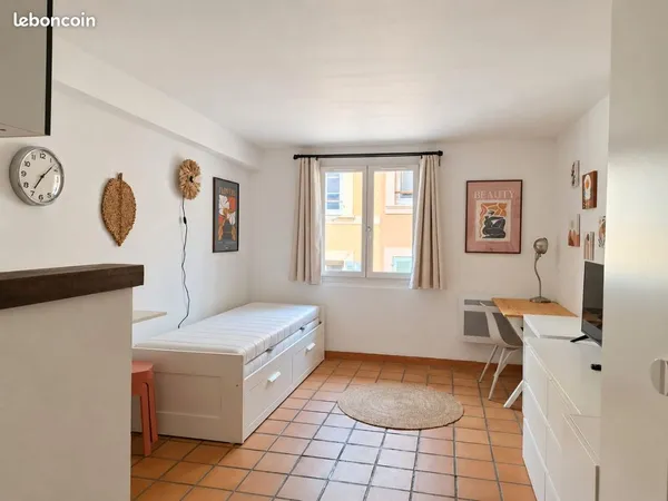 Location 20m2 meublé - Hyper Centre Aix en Provence