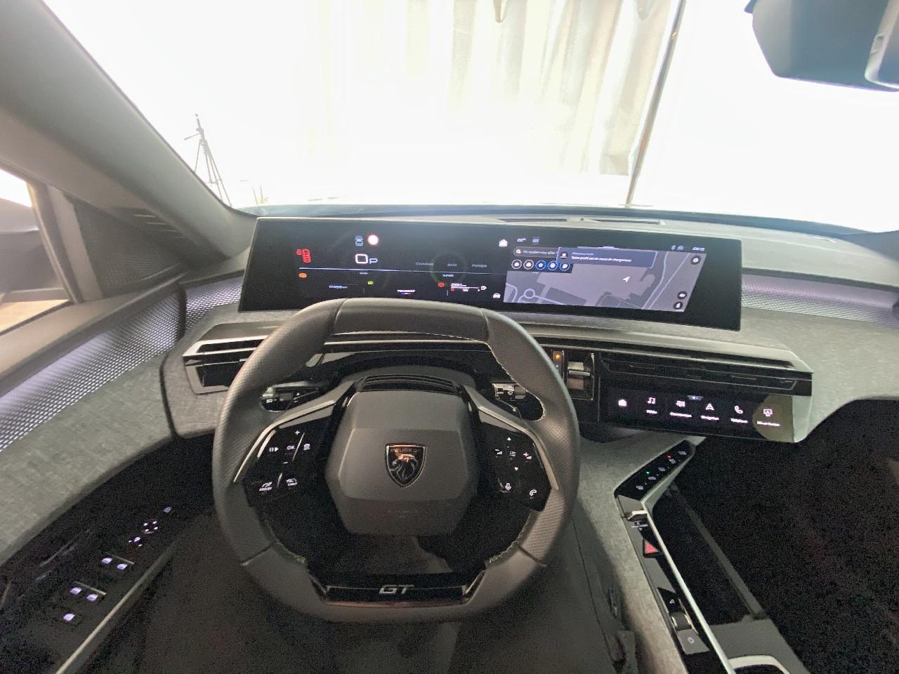 Peugeot 3008 hybrid 145 e-dcs6 gt — photo 12