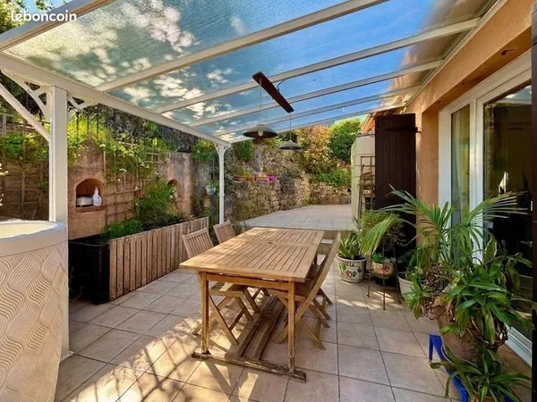 Propriété 5 pièces 123 m²