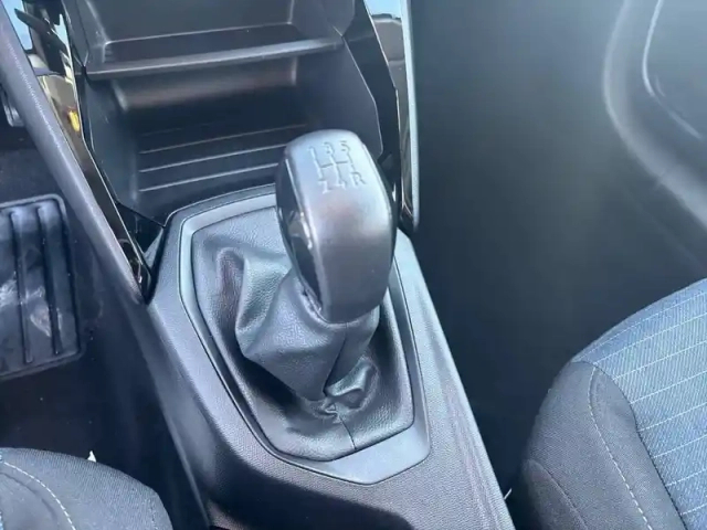 Peugeot 208 puretech 75 s&amp;s bvm5 — photo 35