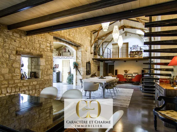 Proche Cahors: Mas Occitan restauré avec 2 gîtes - Prestige