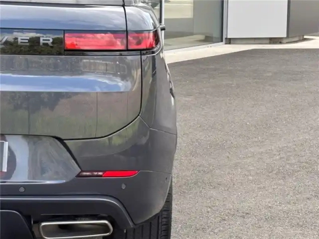 Land Rover Range Rover p460e awd 3.0l i6 phev — photo 21