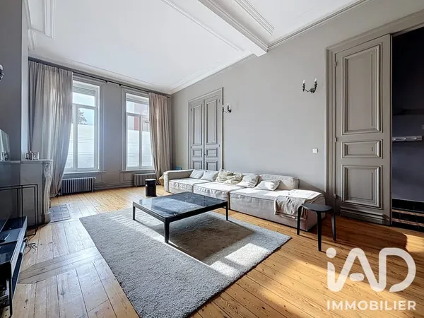 Maison 7 pièces 252 m²