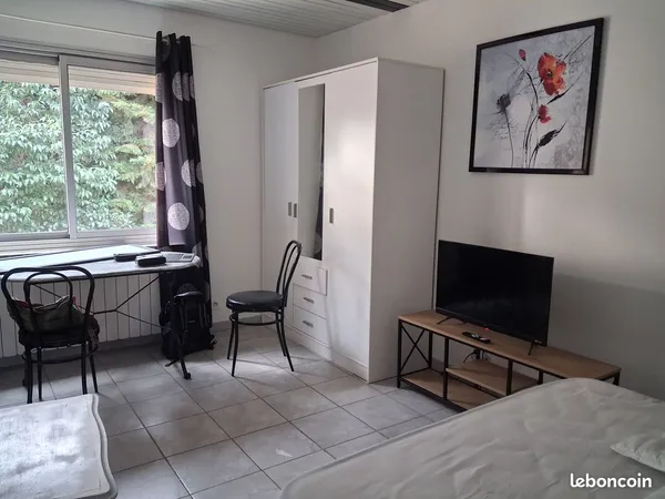 Studio 1 pièce 27 m²