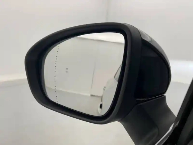 Renault Captur e-tech plug-in 160 - 21 — photo 38