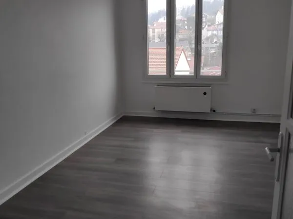 F2 38 m² - 5 min campus Tréfilerie - parking
