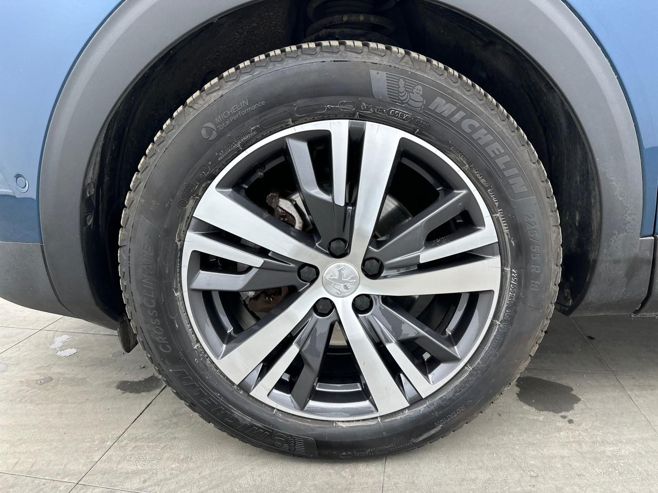 Peugeot 3008 puretech 130ch s&s eat8 allure pack — photo 14