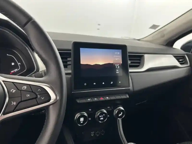 Renault Captur tce 140 - 21 — photo 22