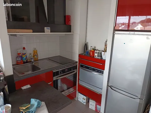 Appartement T2 42 m2 rue de la bourgeonnement peti port