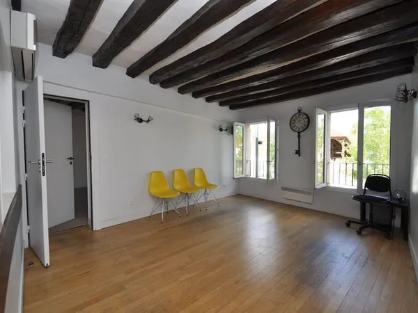 Bureaux 67 m²