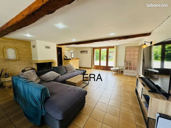 Maison 9 pièces 219 m²