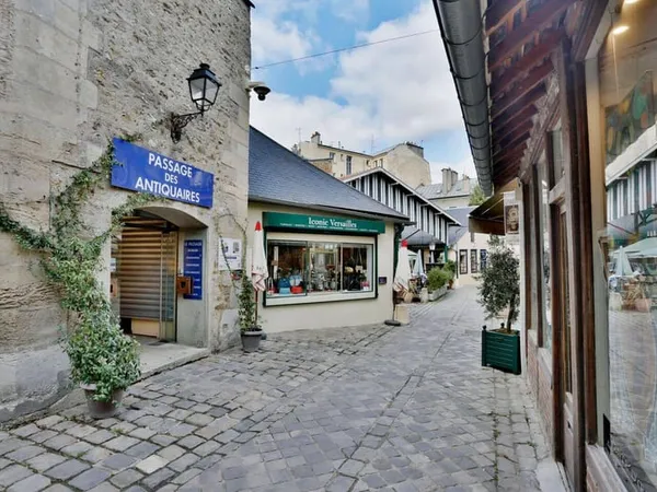 Bâtiment 360 m²
