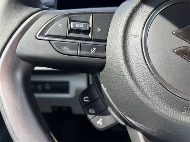 Suzuki Swift 1.2 dualjet hybrid auto — photo 18
