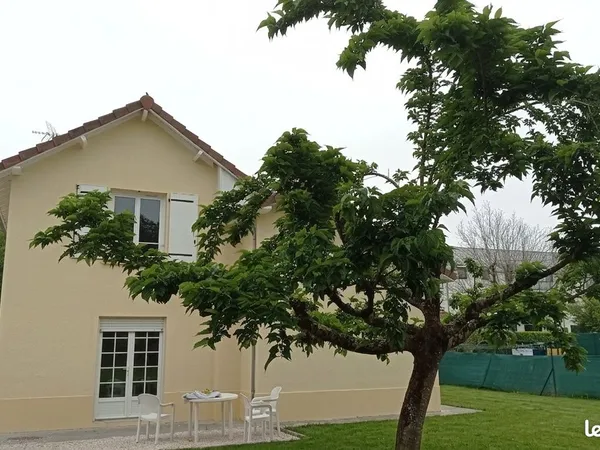 Maison de ville plein entre de Gan