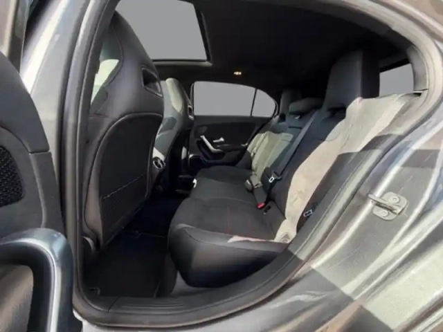 Mercedes Classe A 200 d amg line — photo 16